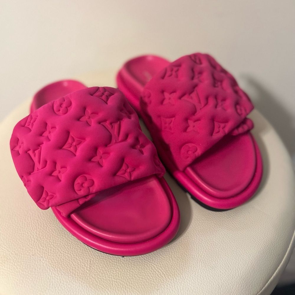 Louis Vuitton Pool pillow flat comfort mule